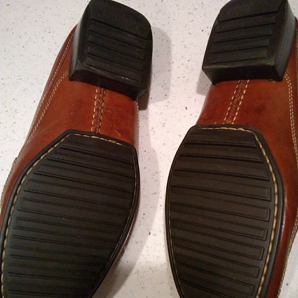 Cole Haan - Picture 2 of 2